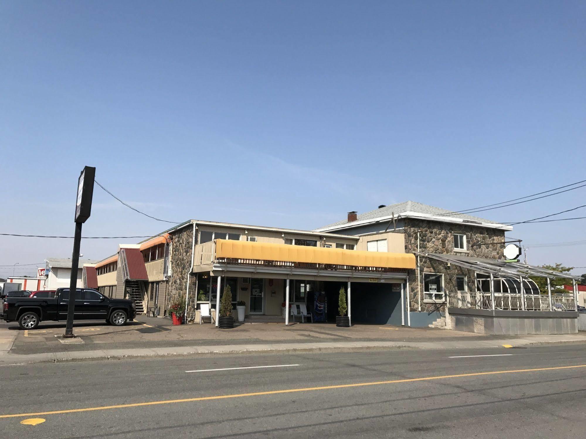 Motel Bellefeuille Trois-Rivieres Exterior photo